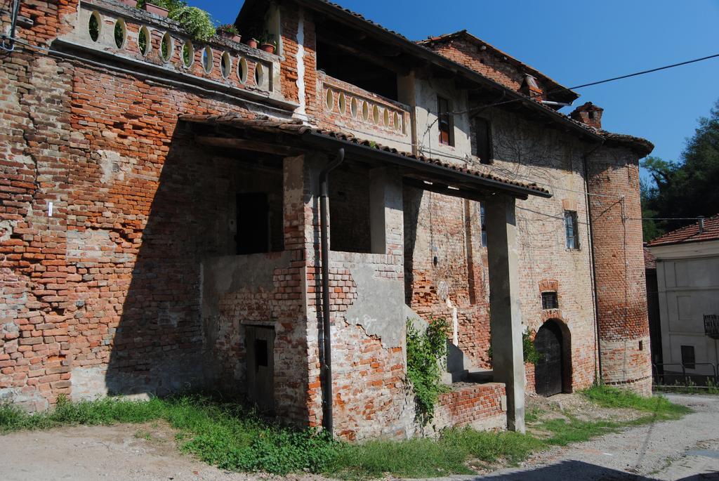 Apartments Casa nel Verde Rocchetta Tanaro Esterno foto