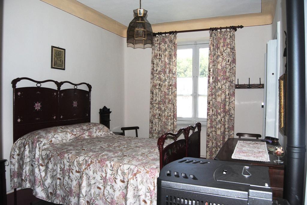 Apartments Casa nel Verde Rocchetta Tanaro Camera foto